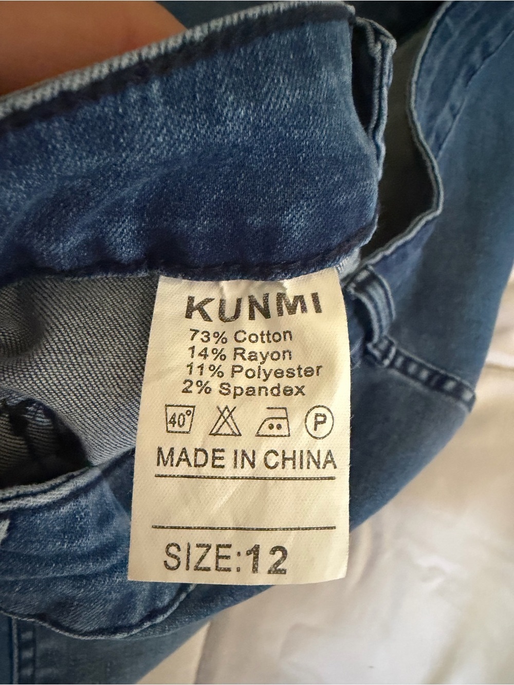High-Rise Wide Leg Jeans in Medium Blue - Picture 3 of 8